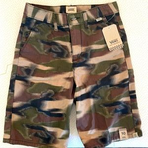 NWT Vans Boys Camo Shorts Sz. 10